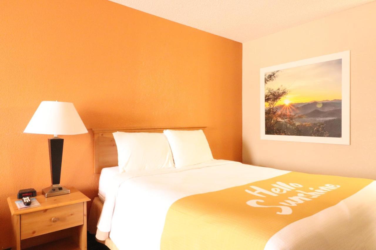Days Inn By Wyndham Black River Falls - Access To Atv Trail Buitenkant foto