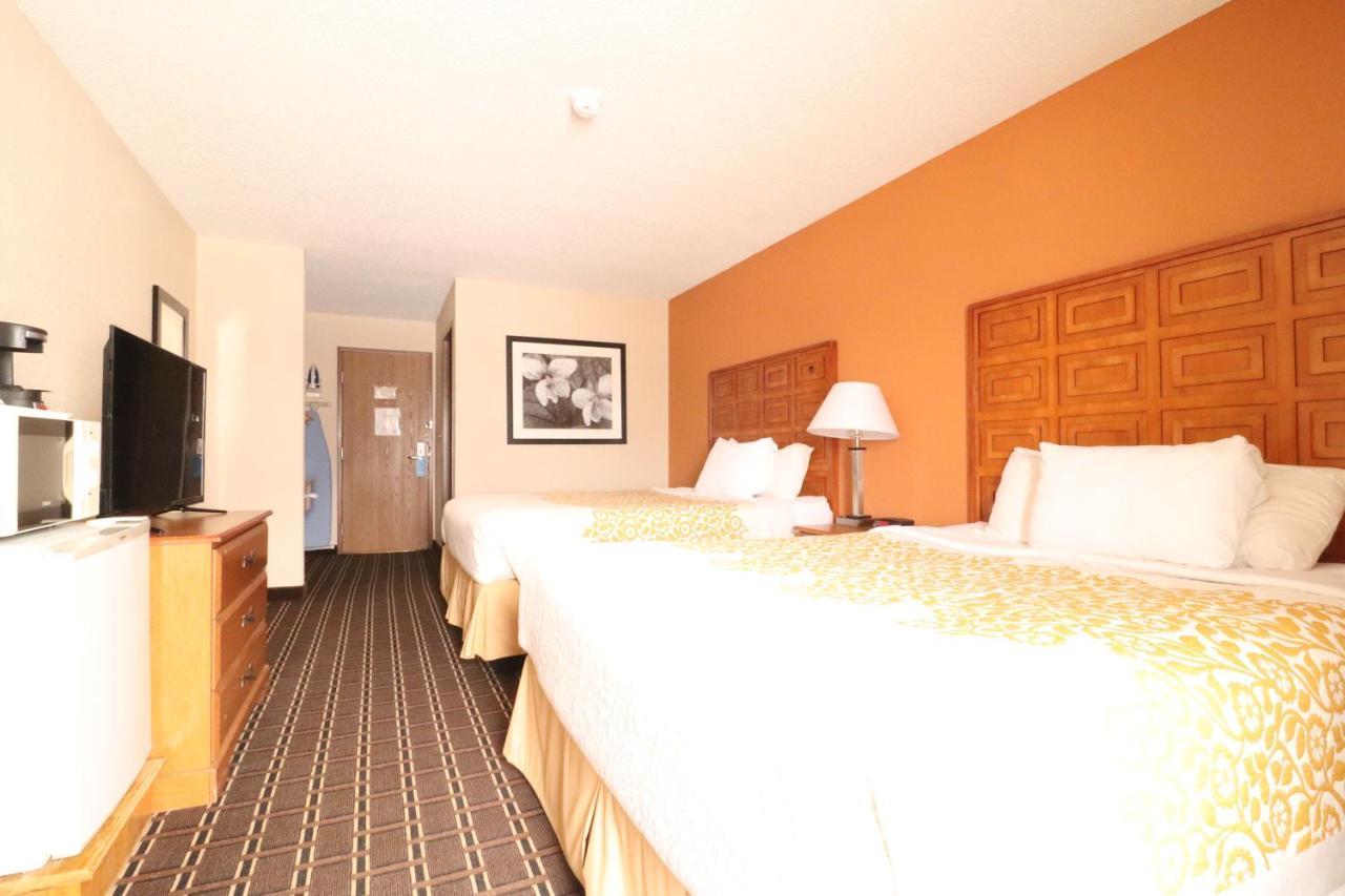 Days Inn By Wyndham Black River Falls - Access To Atv Trail Buitenkant foto