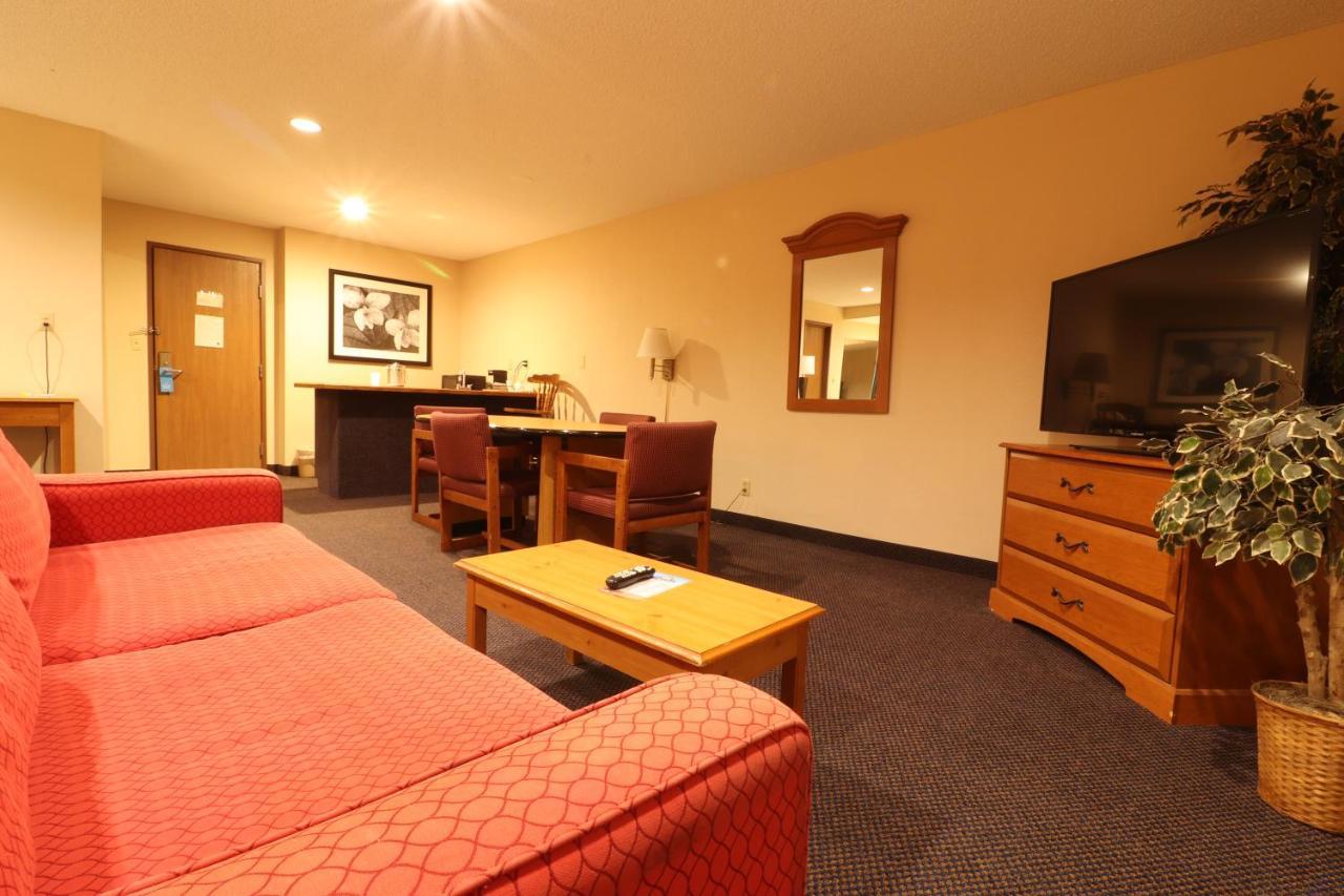 Days Inn By Wyndham Black River Falls - Access To Atv Trail Buitenkant foto