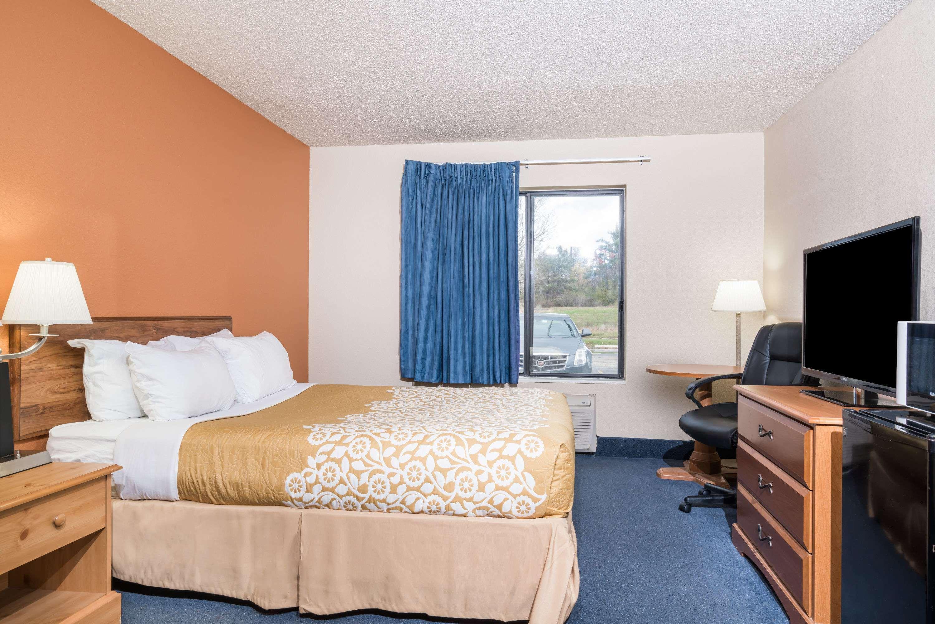 Days Inn By Wyndham Black River Falls - Access To Atv Trail Buitenkant foto