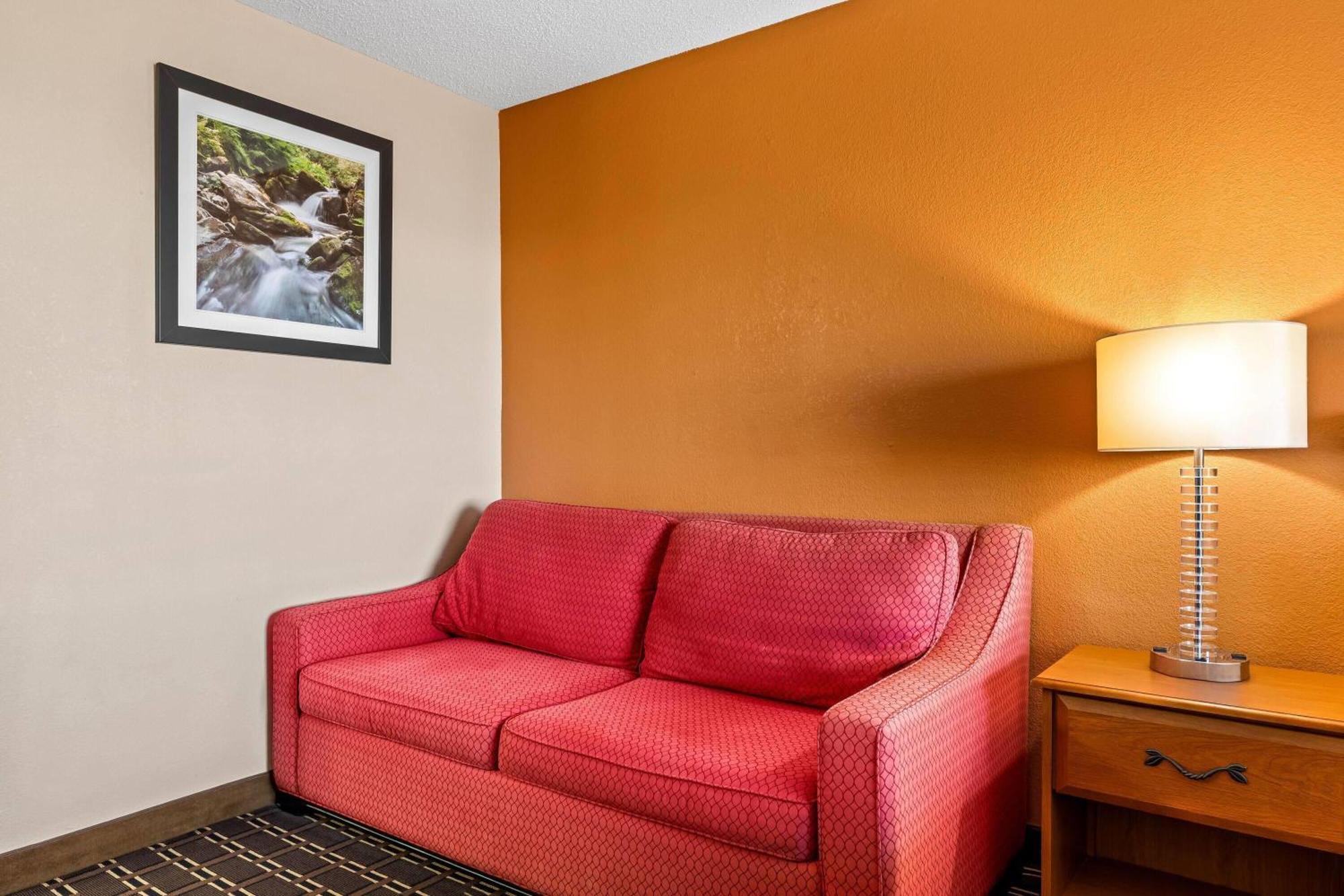 Days Inn By Wyndham Black River Falls - Access To Atv Trail Buitenkant foto