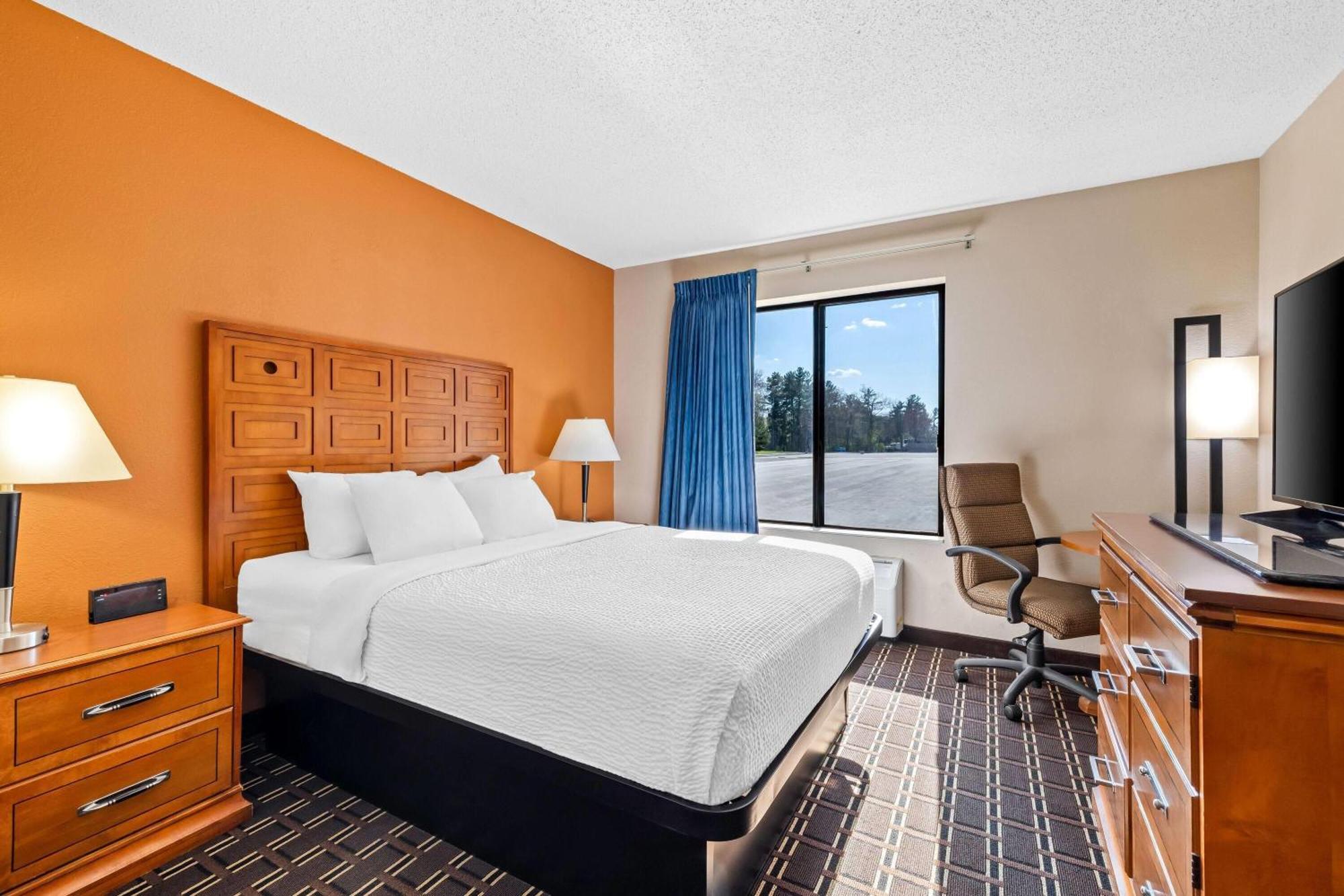 Days Inn By Wyndham Black River Falls - Access To Atv Trail Buitenkant foto