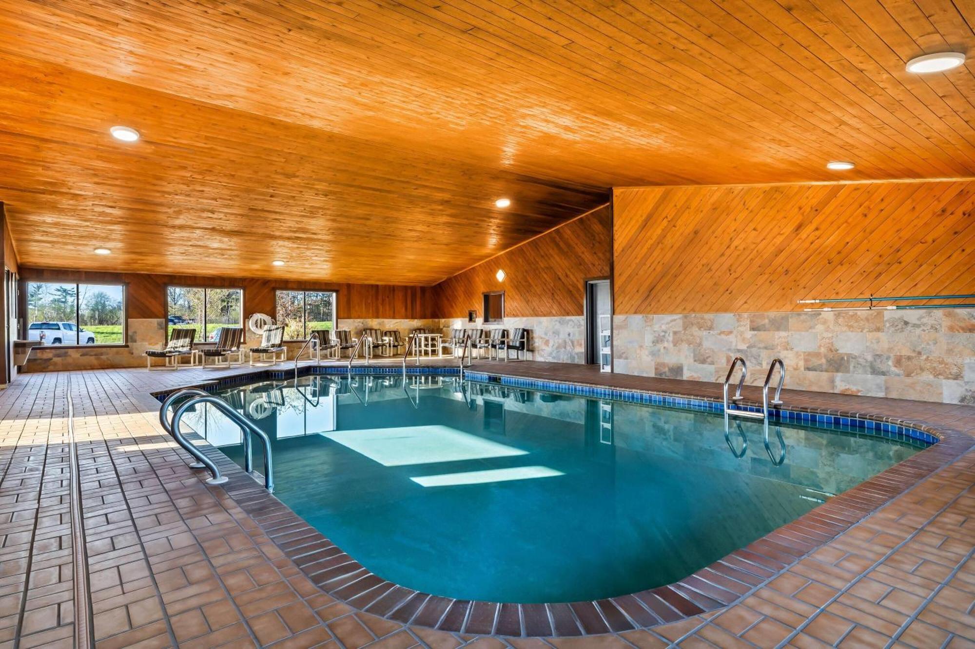 Days Inn By Wyndham Black River Falls - Access To Atv Trail Buitenkant foto